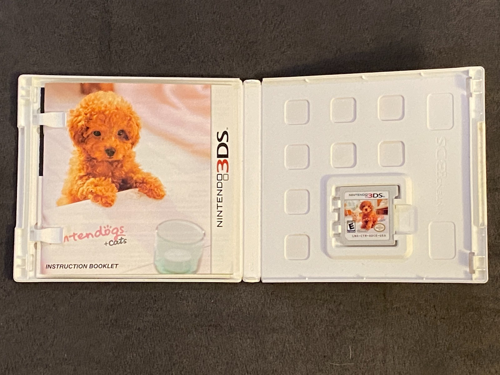 Nintendogs + Cats Toy Poodle & New Friends (Nintendo 3DS, 2011) CIB complete