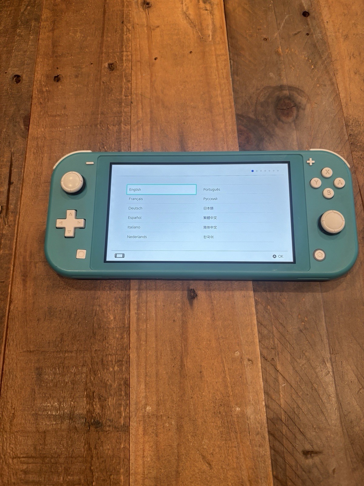 Nintendo Switch Lite Blue 32GB w/ White Carry Case 720p HDH-001