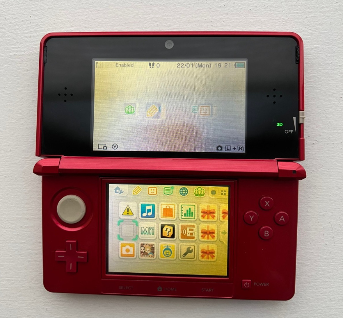 Region Free Nintendo 3DS Authentic + Charger – Metallic Red – Good condition
