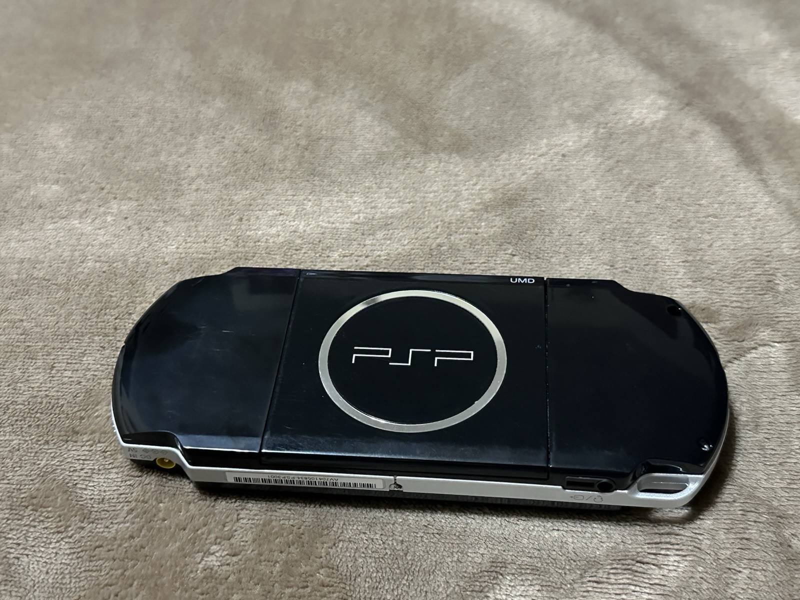 Large PSP-3001 Bundle Includes 28 Games and 4 Movies. Tested and Works Great!