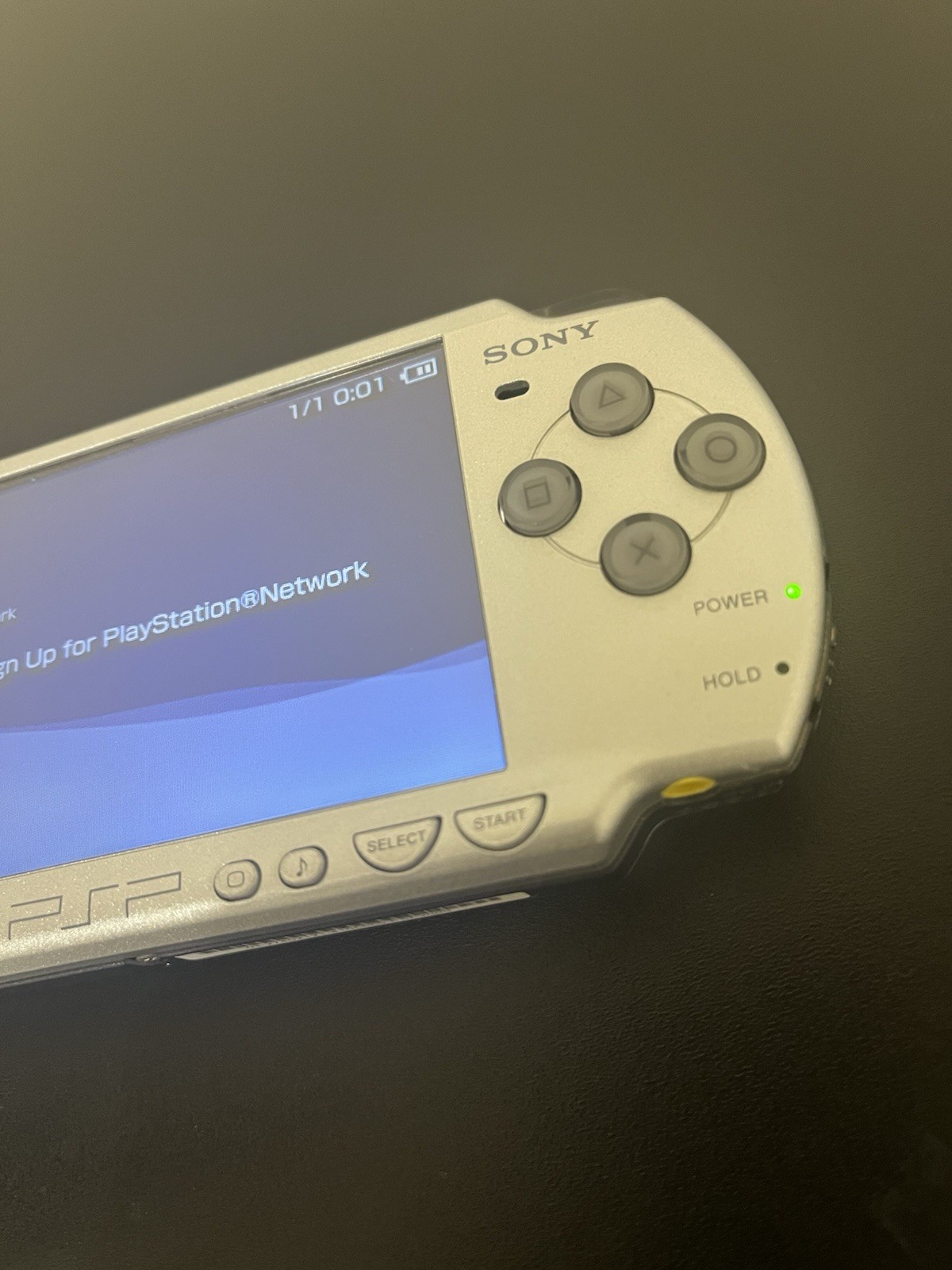 Sony PSP 2000 Crisis Core: Final Fantasy VII Silver Handheld System *Read Descr*