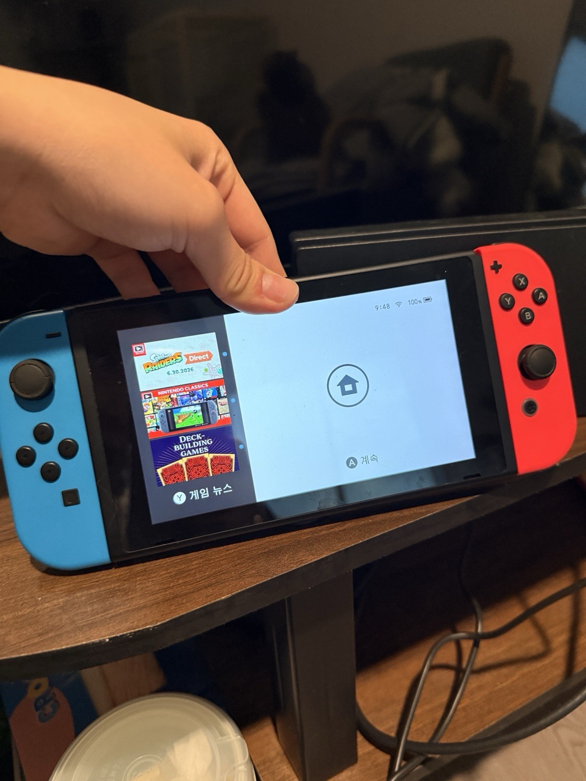 Nintendo Switch HAC-001 w/ Neon Red/Blue Joy-Con, Dock 256GB