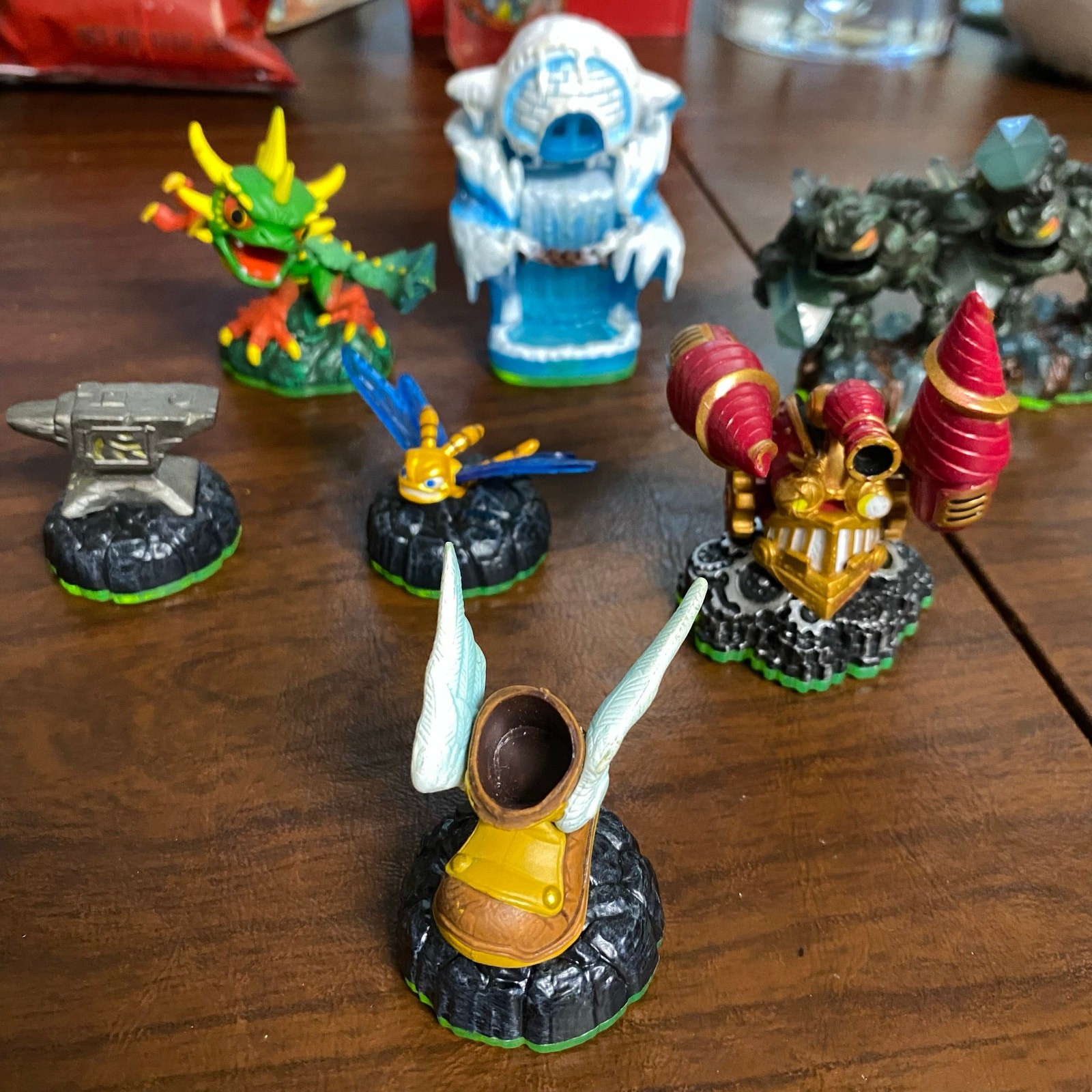 Skylanders Collection – Lot of 30 Activision Figures