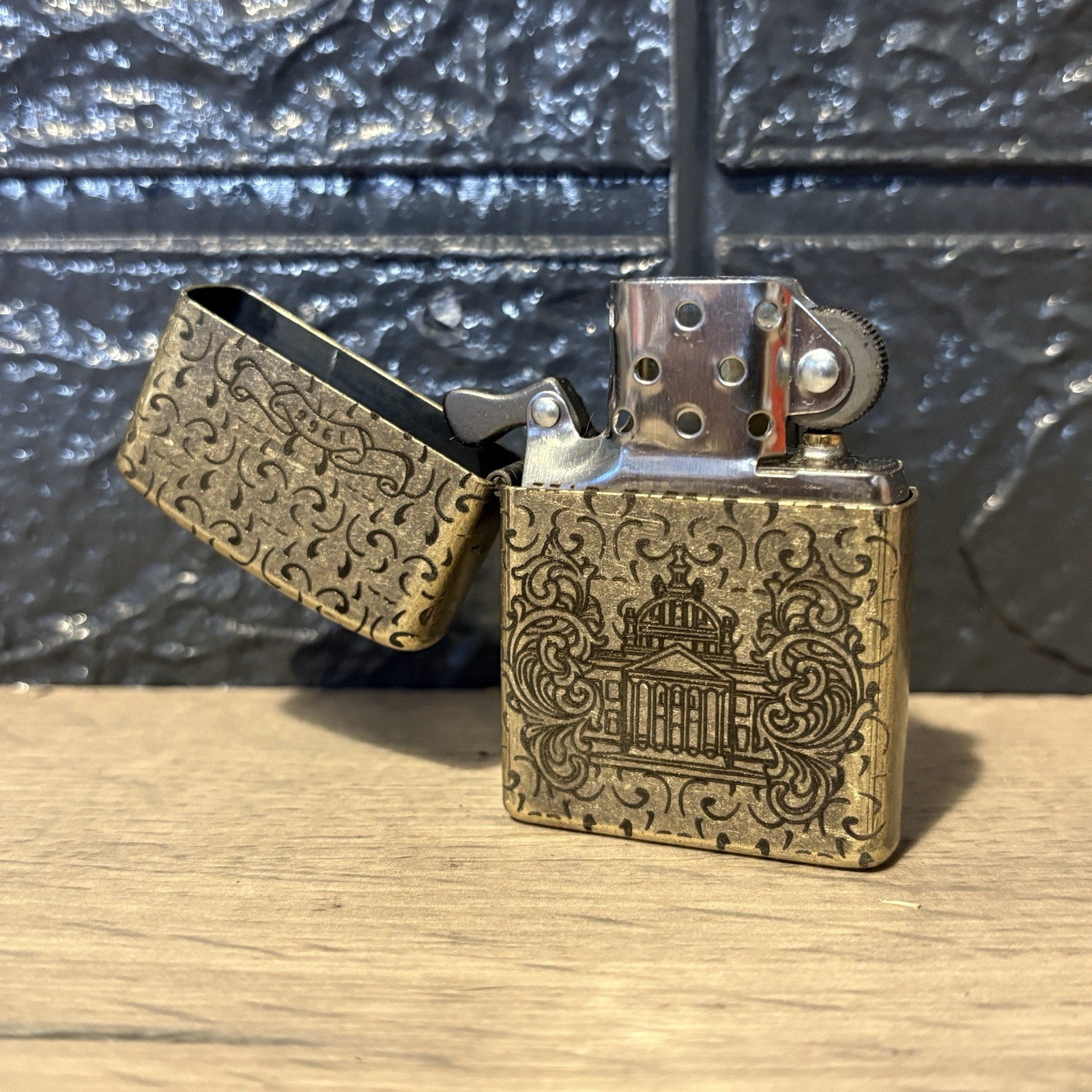 Resident Evil Requiem Lighter Antique Brass | Grace Ashcroft | Flip Top Style