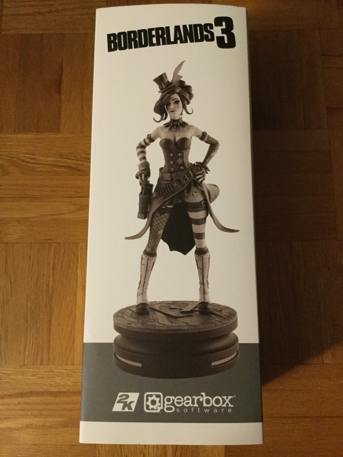 Borderlands 3 Modern Icons #10 Moxxi 9” Statue by Thinkgeek