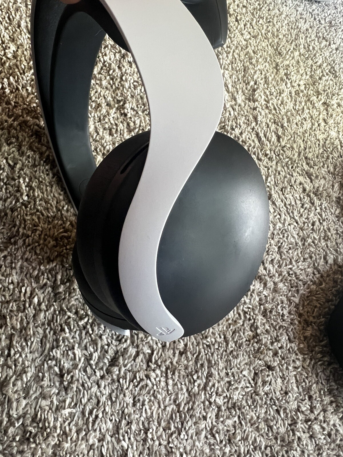 PlayStation Sony Pulse 3D Ear-Cup (Over the Ear) – White