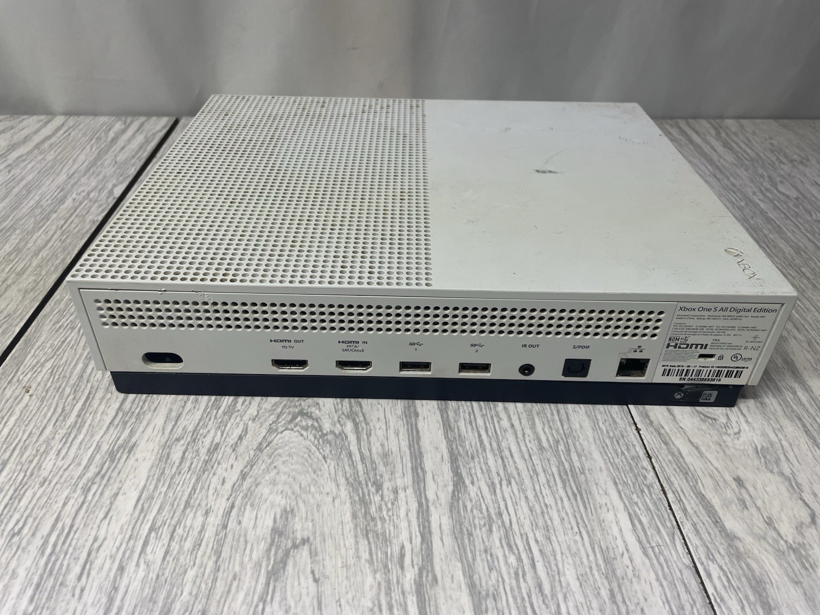 Microsoft Xbox One S All-Digital Edition Console 1681 – For Parts Only