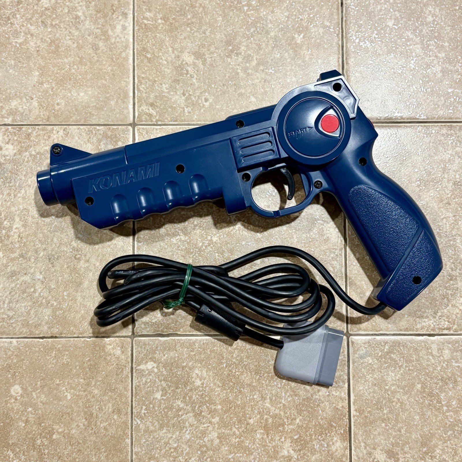 KONAMI Hyper Blaster Justifier Light Gun Controller PlayStation 1-2 REGION FREE
