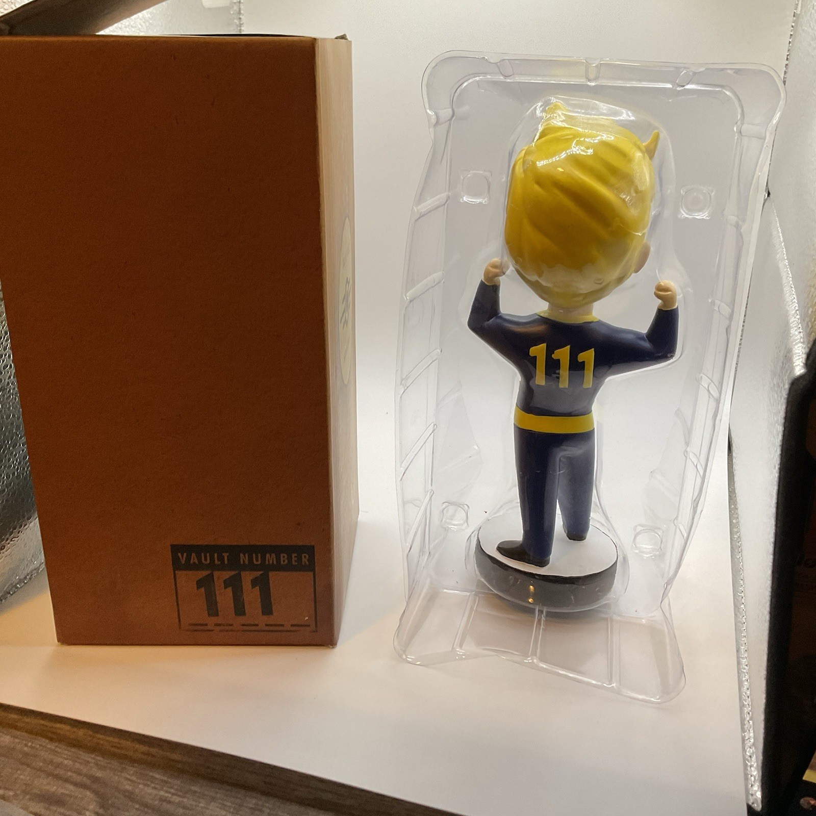 Fallout 4 Vault 111 Strength Bobblehead 7″-Bethesda Thinkgeek