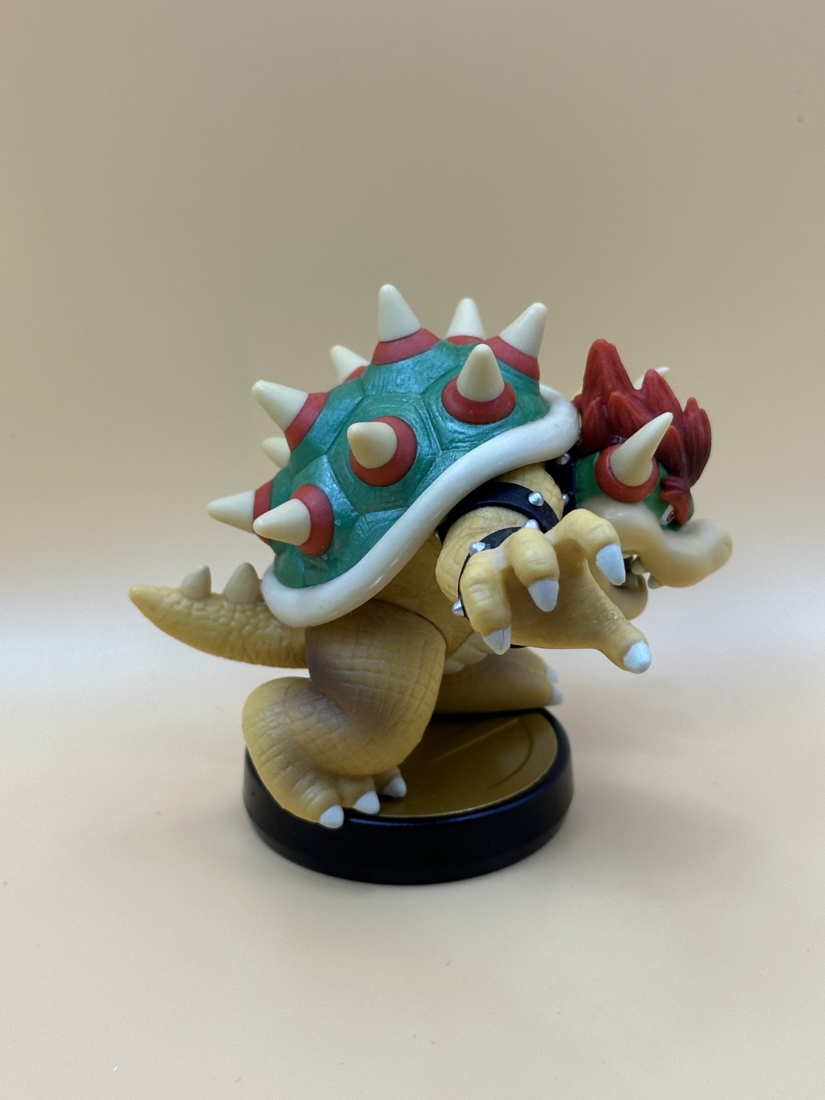 Nintendo Super Smash Bros. Bowser amiibo Out of Box