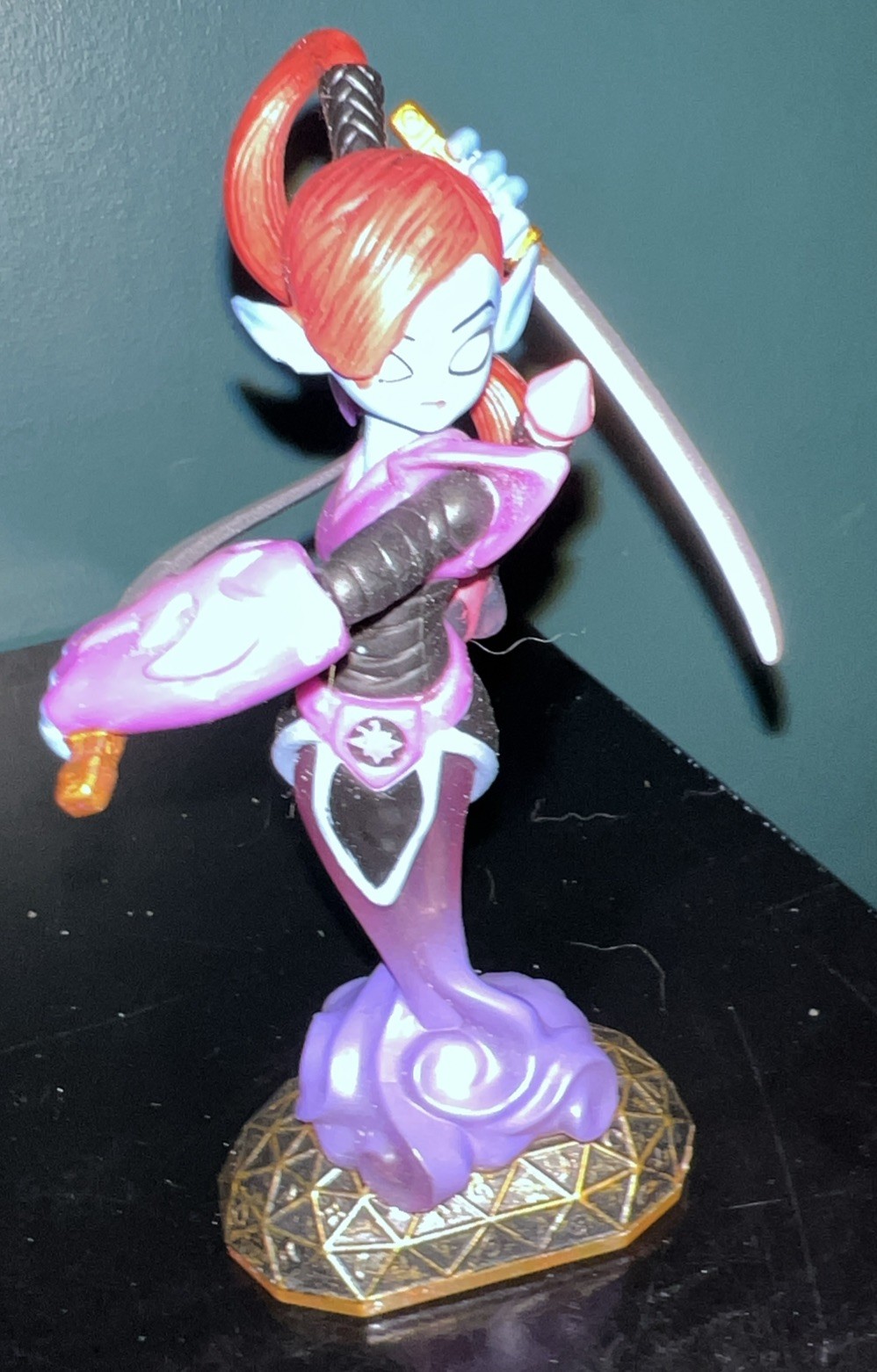 Skylanders Figures, Mirror, And Golden Queen Sea Trophy