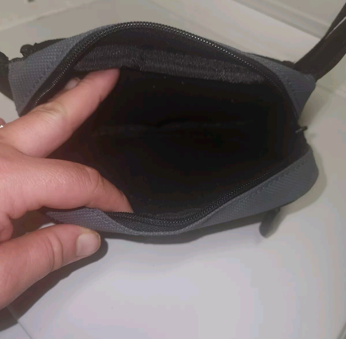 Vintage Nintendo GameBoy Fanny Pack/Carrying Case Black/Gray 1990’s