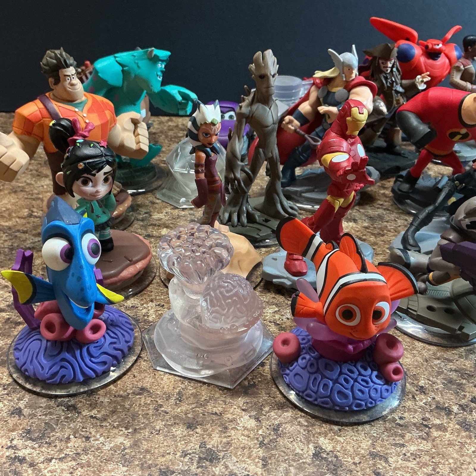 Disney Infinity Figures Pieces Lot Of 35 + Various 2.0 3.0 Star Wars Nemo Mickey