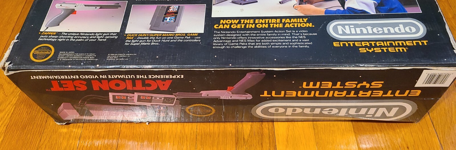 Nintendo Entertainment System Action Set NES Console (Works Well)Complete in Box