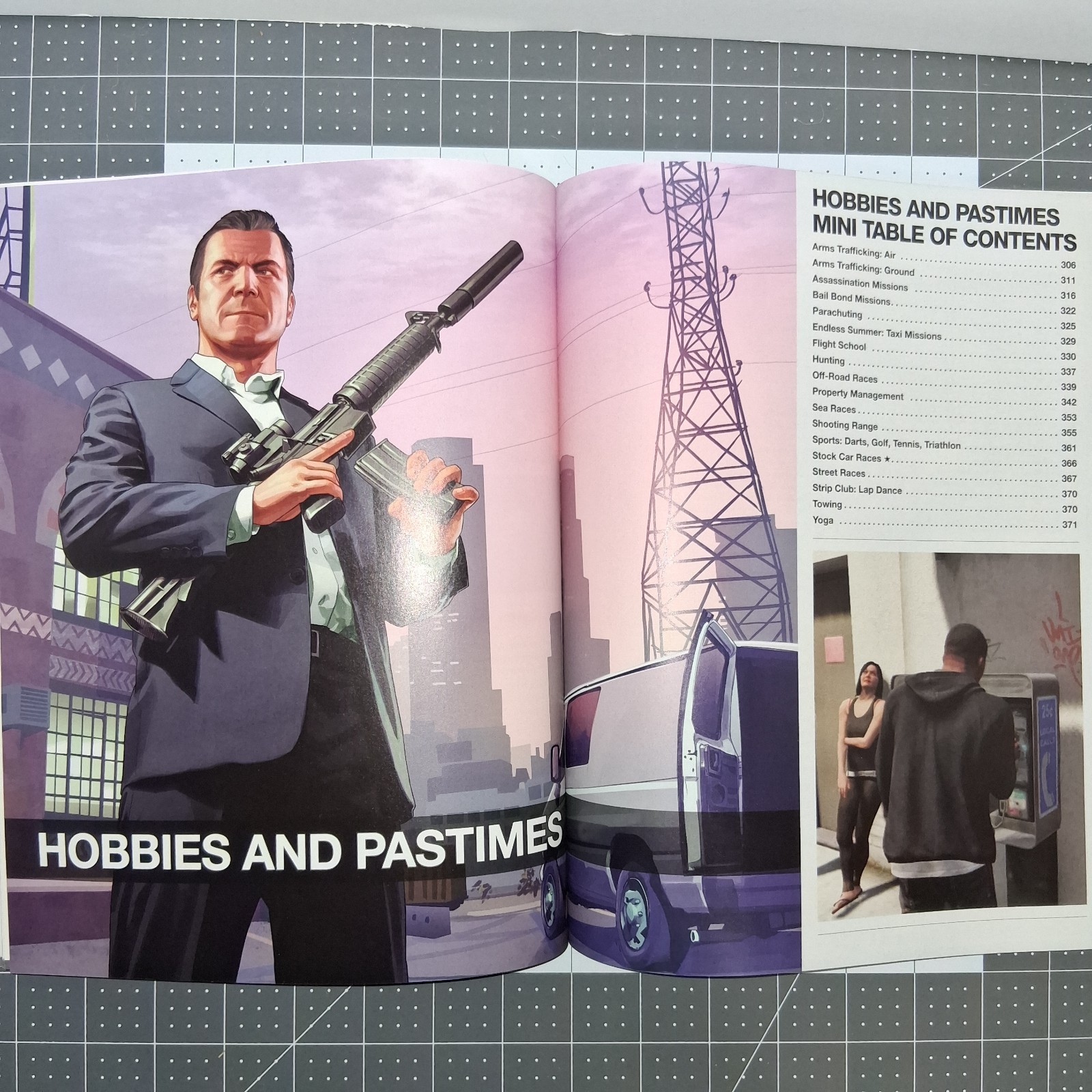 Grand Theft Auto GTA V 5 Bradygames Signature Series Guide Online PS4 XBOX ONE