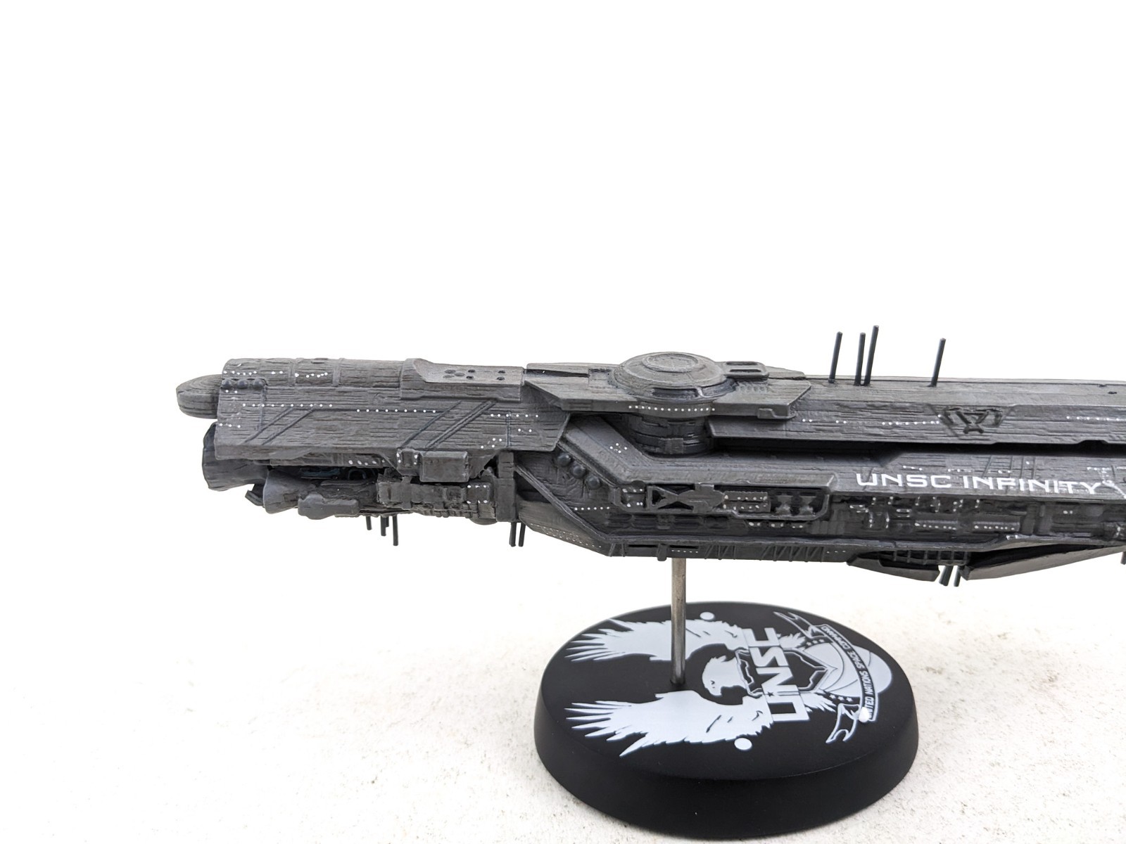 Dark Horse Deluxe Microsoft Halo UNSC Infinity 9″ Replica Ship Statue 2016