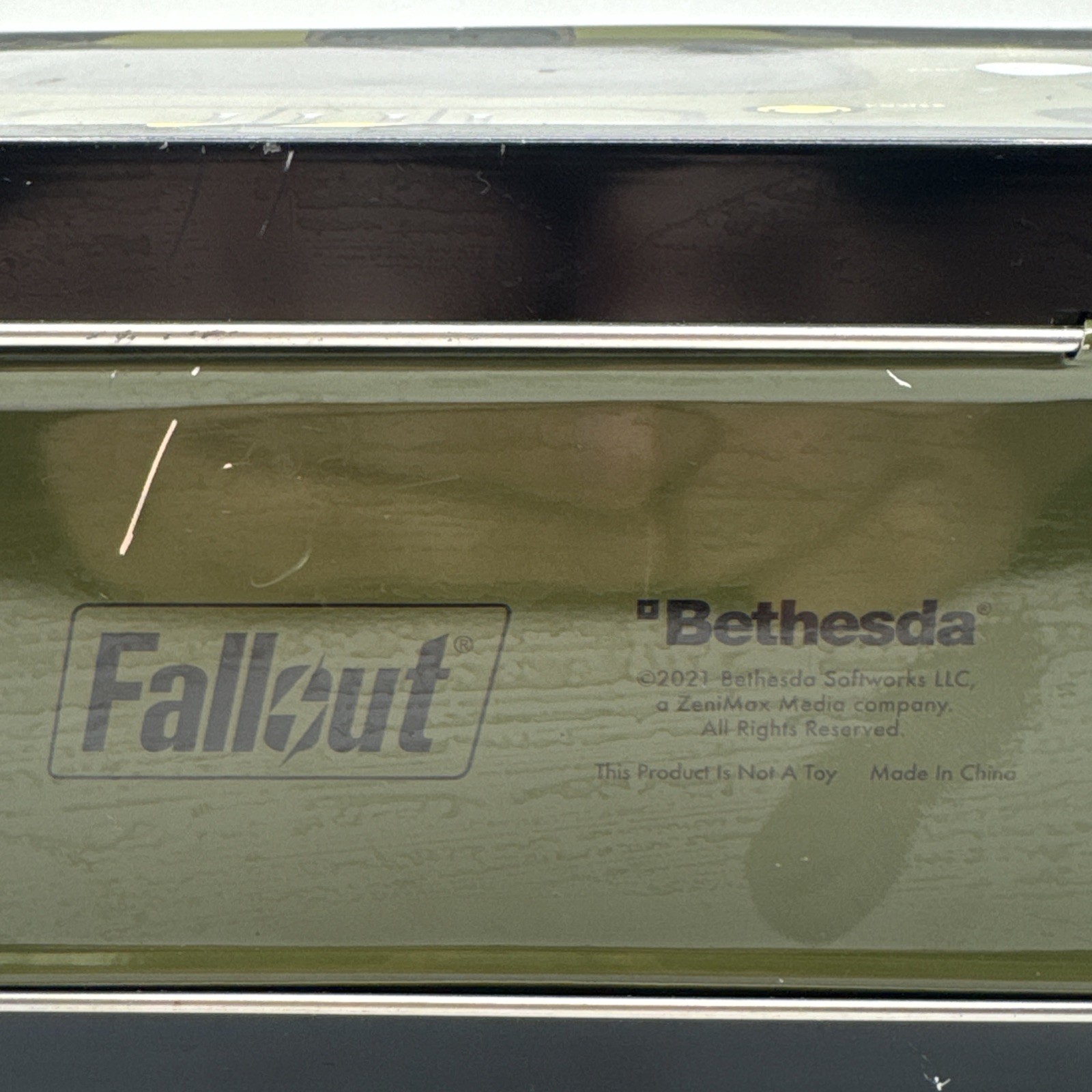 Vault-Tec FALLOUT Pip Boy Lunch Box – Magnets Not Included – 2021 Bethesda