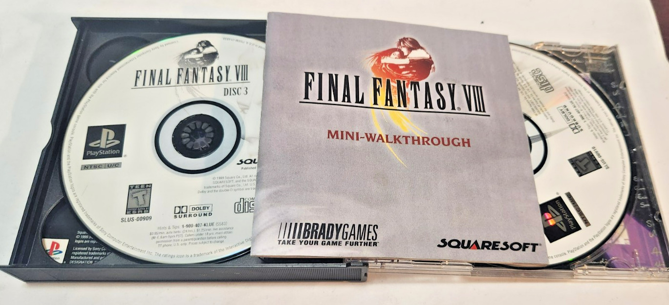 Final Fantasy VIII Playstation 1 Game Case 2 Manuals and 4 Discs