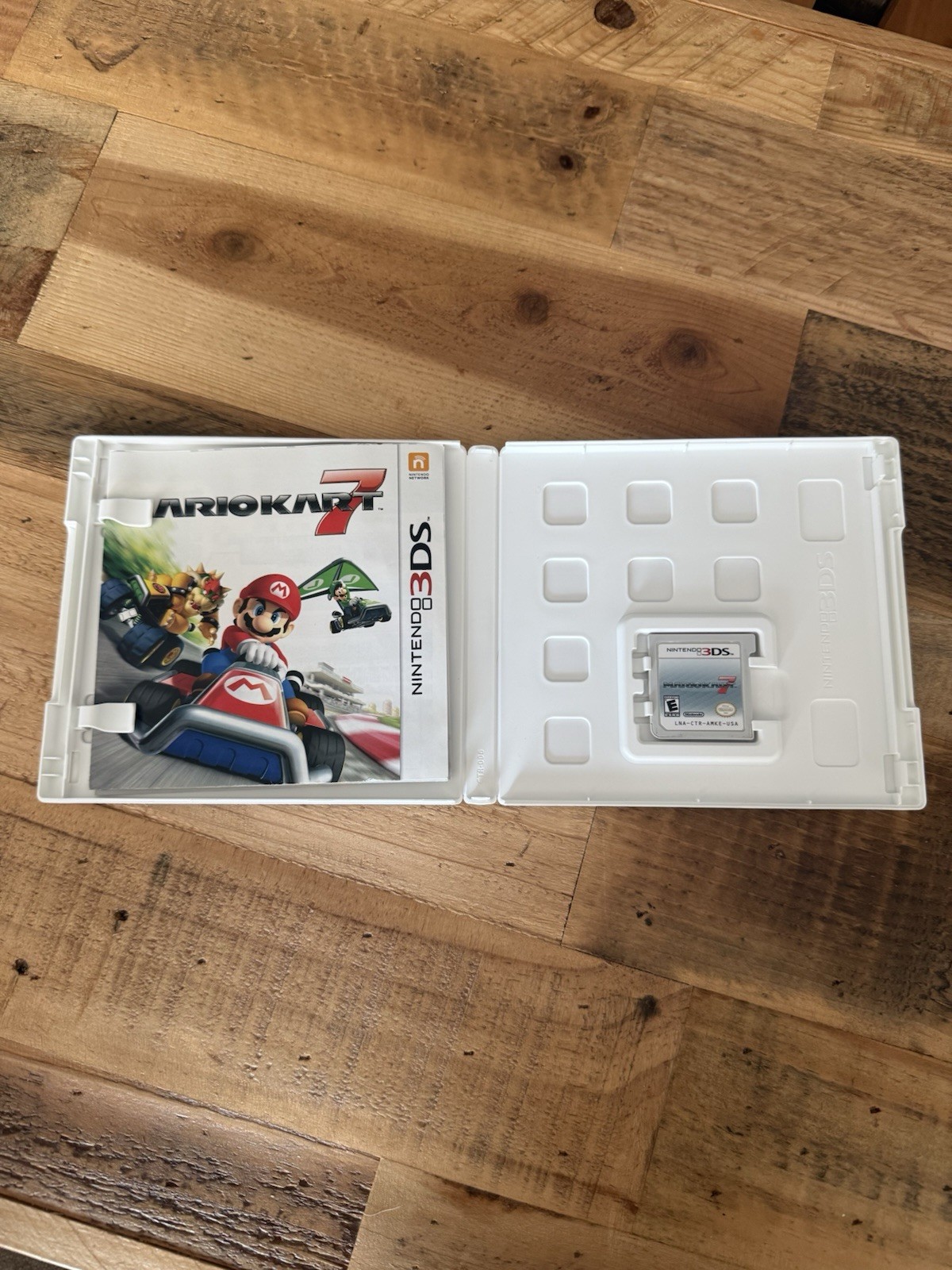 Mario Kart 7 Case And Cartridge