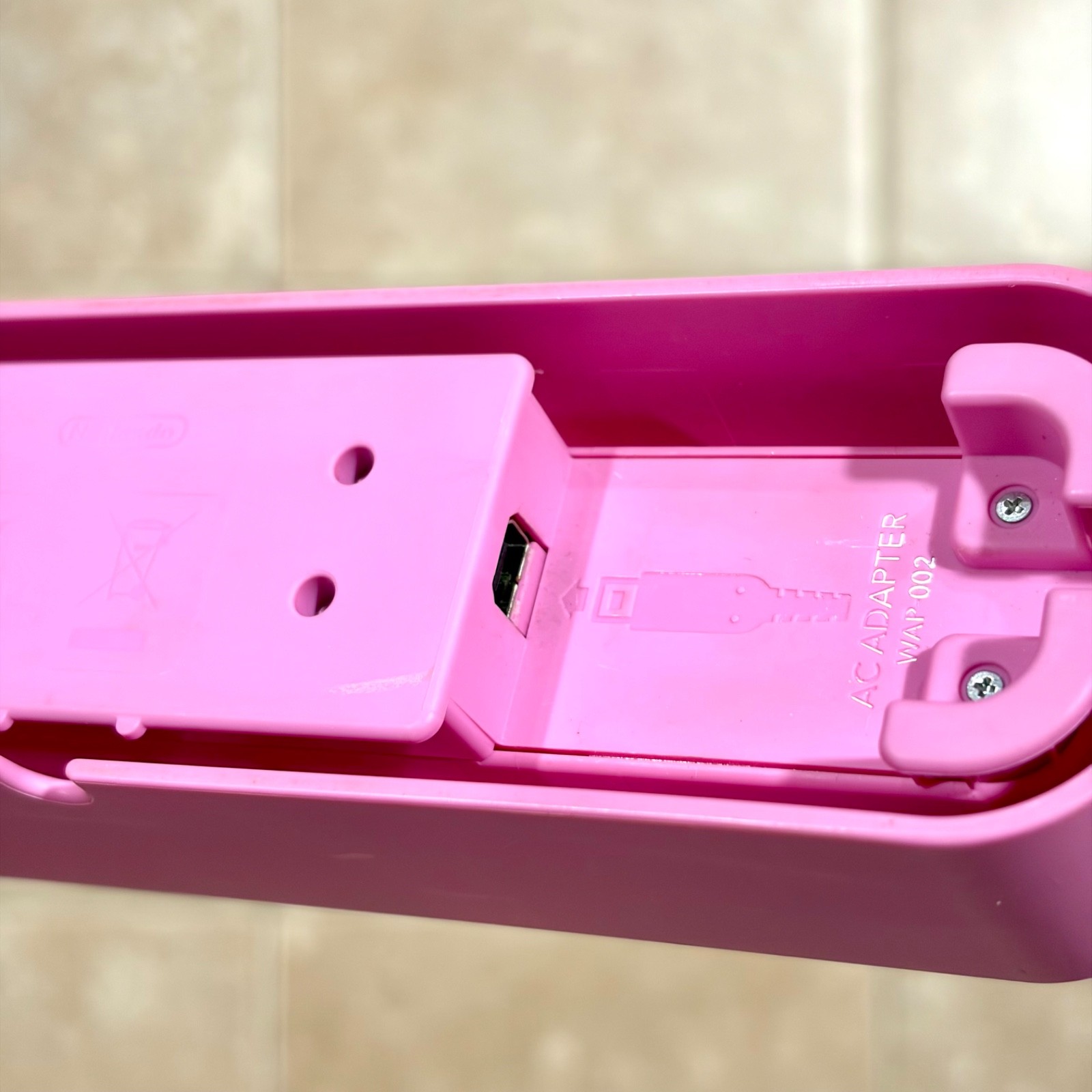 Official NEW Nintendo 3DS Charging Stand Cradle Pink OEM Japan CTR-007 Open Box