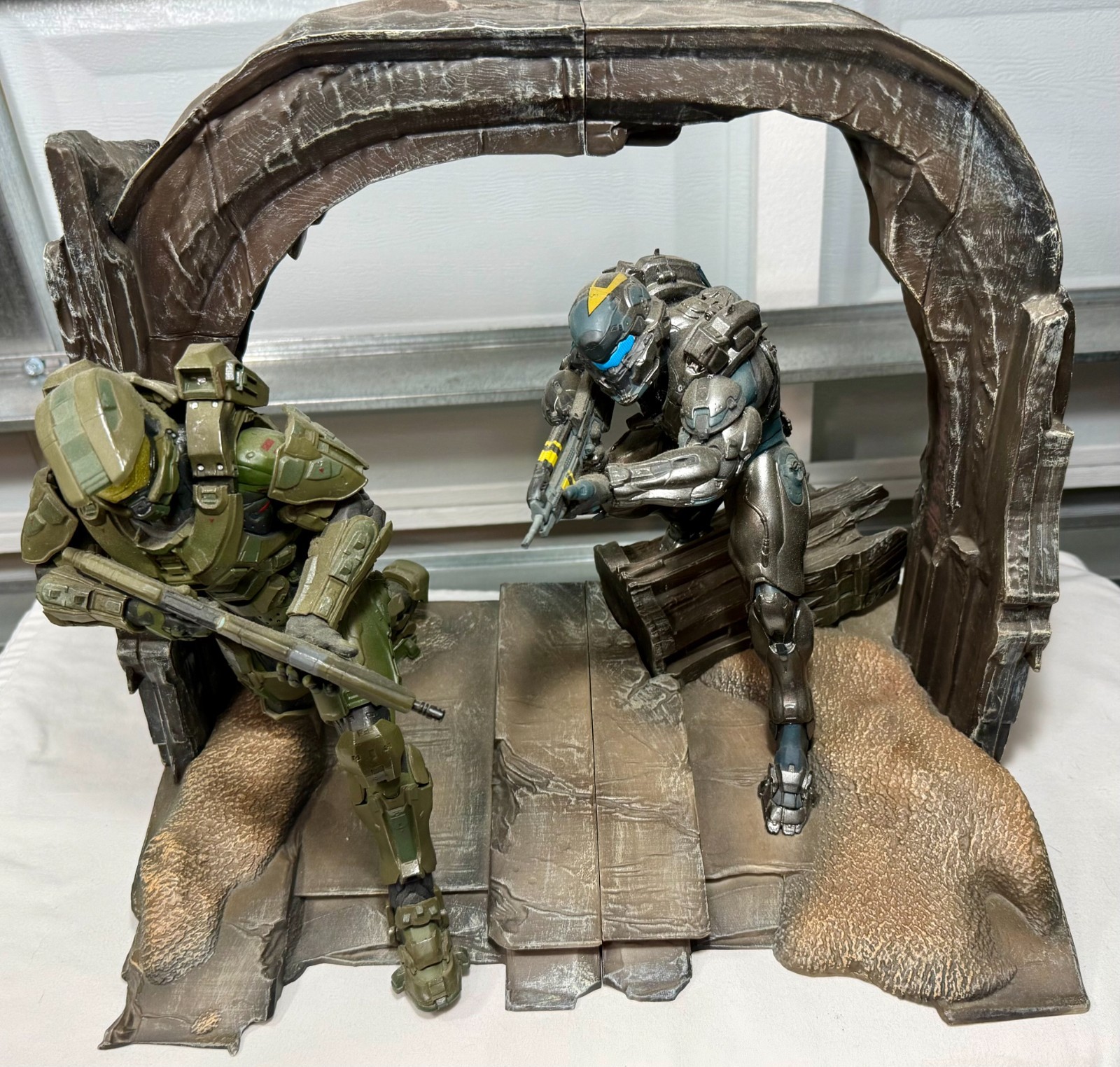 Halo 5 Guardians Limited Collector’s Edition (Microsoft Xbox One) Statue Only