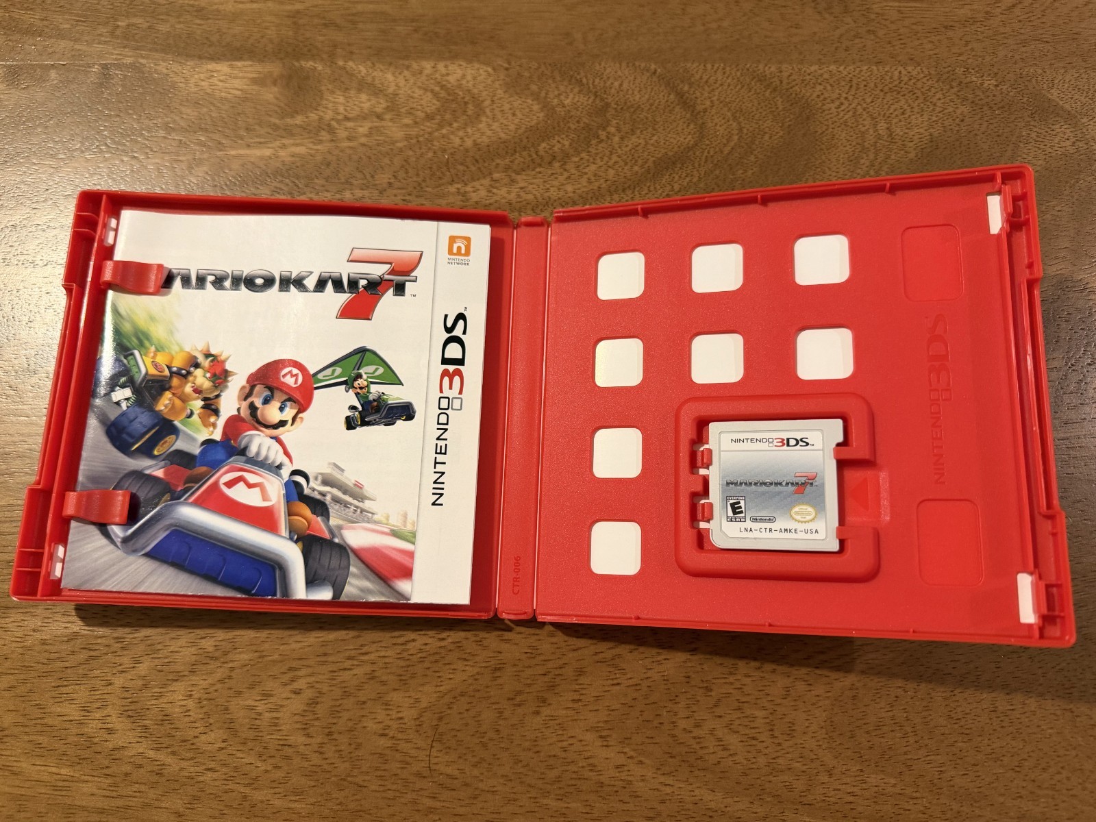 Nintendo 3DS Mario Kart 7 – case, game cartridge & manual