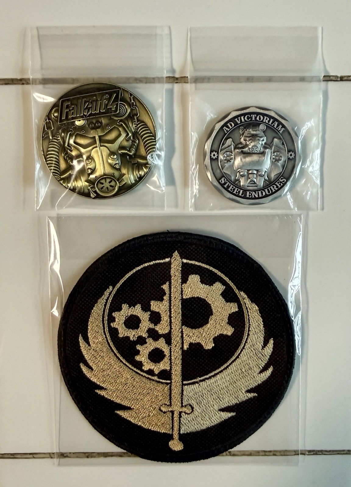 FALLOUT 4-BROTHERHOOD OF STEEL Military Rare Challenge Coin-Novelty Coin & Patch