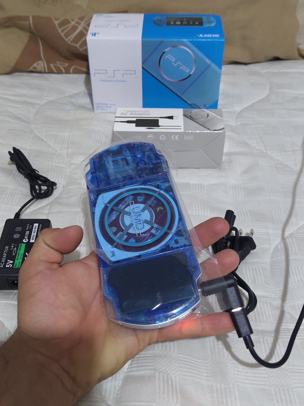 Sony PSP transparent blue with 32 GB plus games plus USB-C adapter NEW
