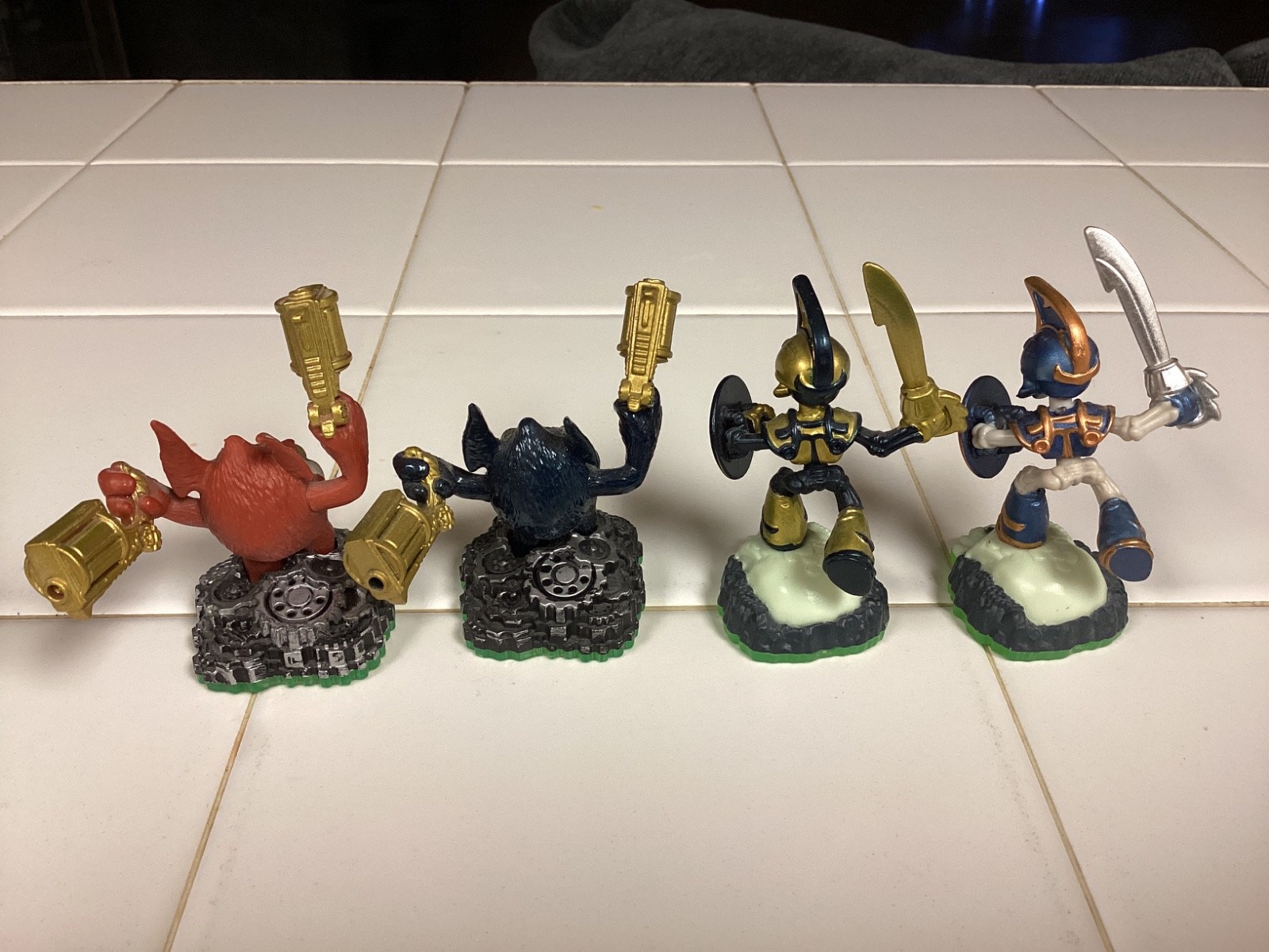 Skylanders lot(4): Legendary Trigger Happy, Legendary Chop Chop, etc