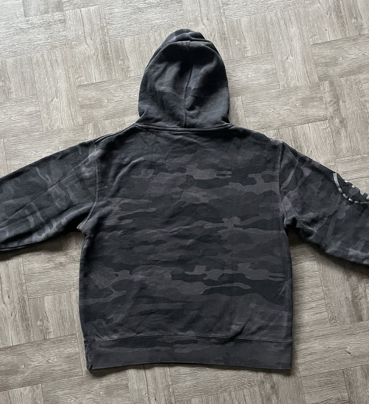 RARE Destiny 2 Bungie Zip Up Hoodie Sweatshirt Medium Video Game Women’s M Camo