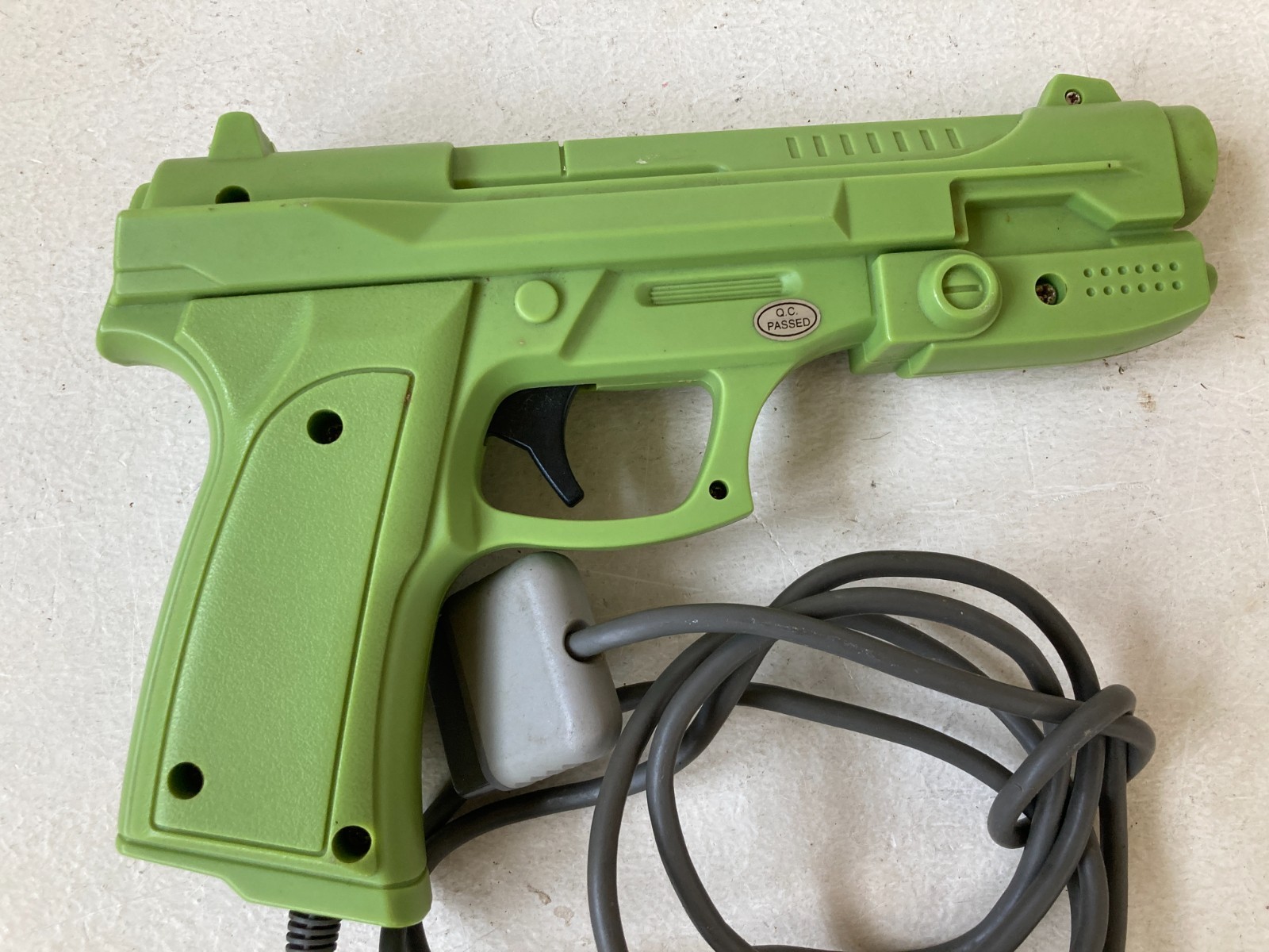 Nuby Peacemaker Light Gun Controller for Sony PlayStation 1 PS1 Green Untested