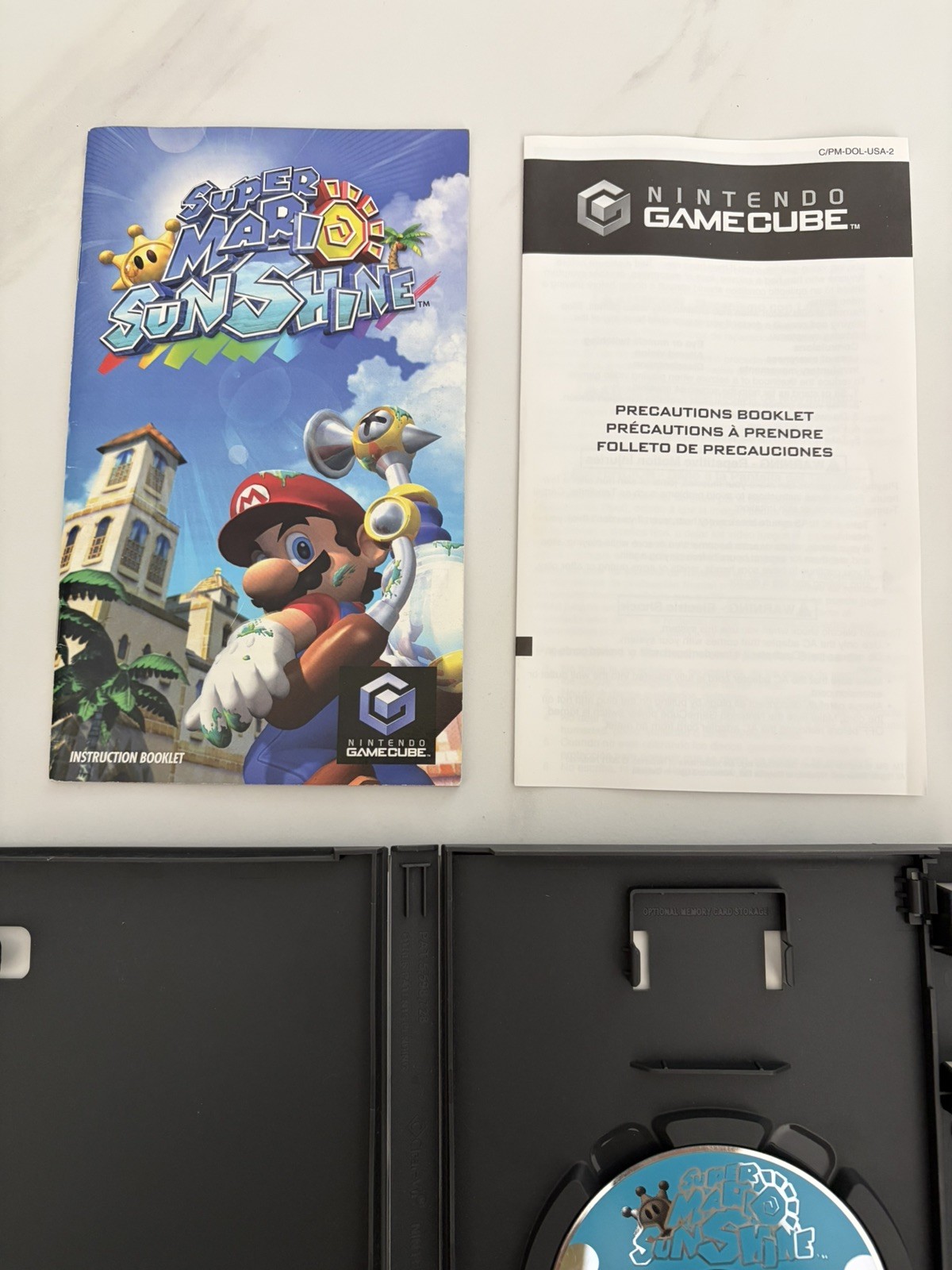2002 Super Mario Sunshine Authentic box, game, manual. Untested disc. See pics