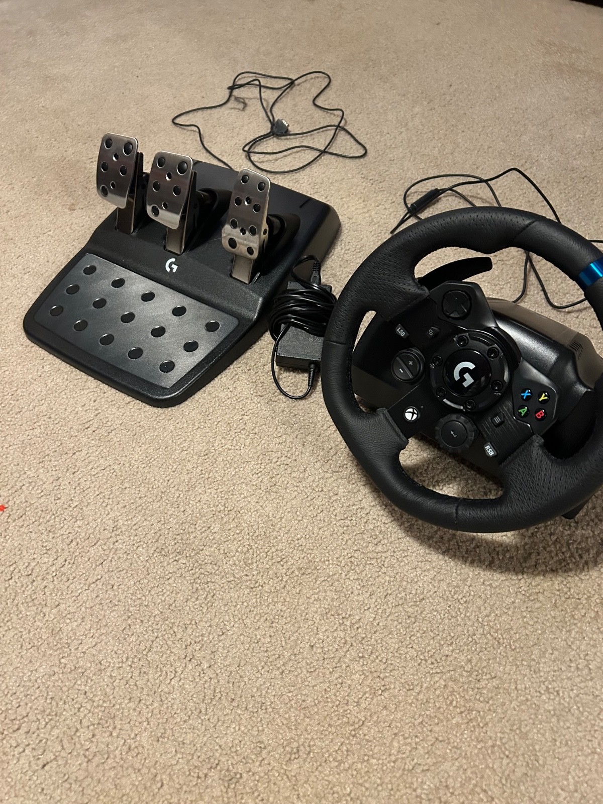 Logitech G923 Racing Wheel for Microsoft Xbox Series X/S – Black