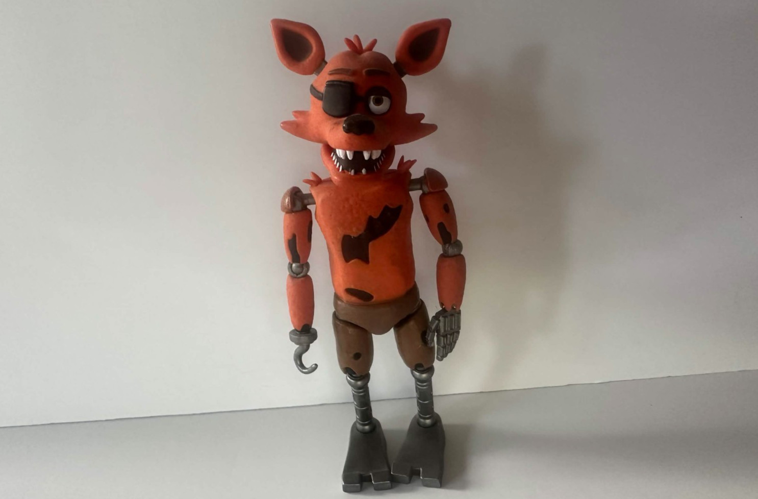 Funko FNaF, 2017 – Glow in the dark Foxy action figure. [Hot topic exclusive]