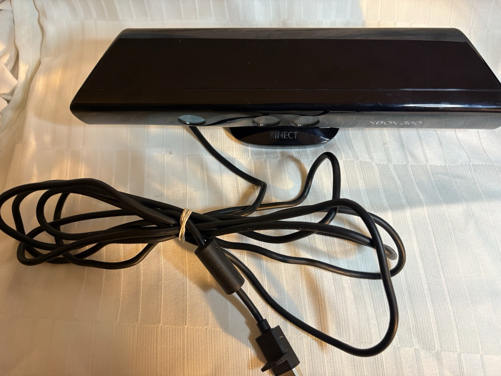 Microsoft Xbox 360 Kinect Sensor Motion Camera, Wired Cable, Black, Box