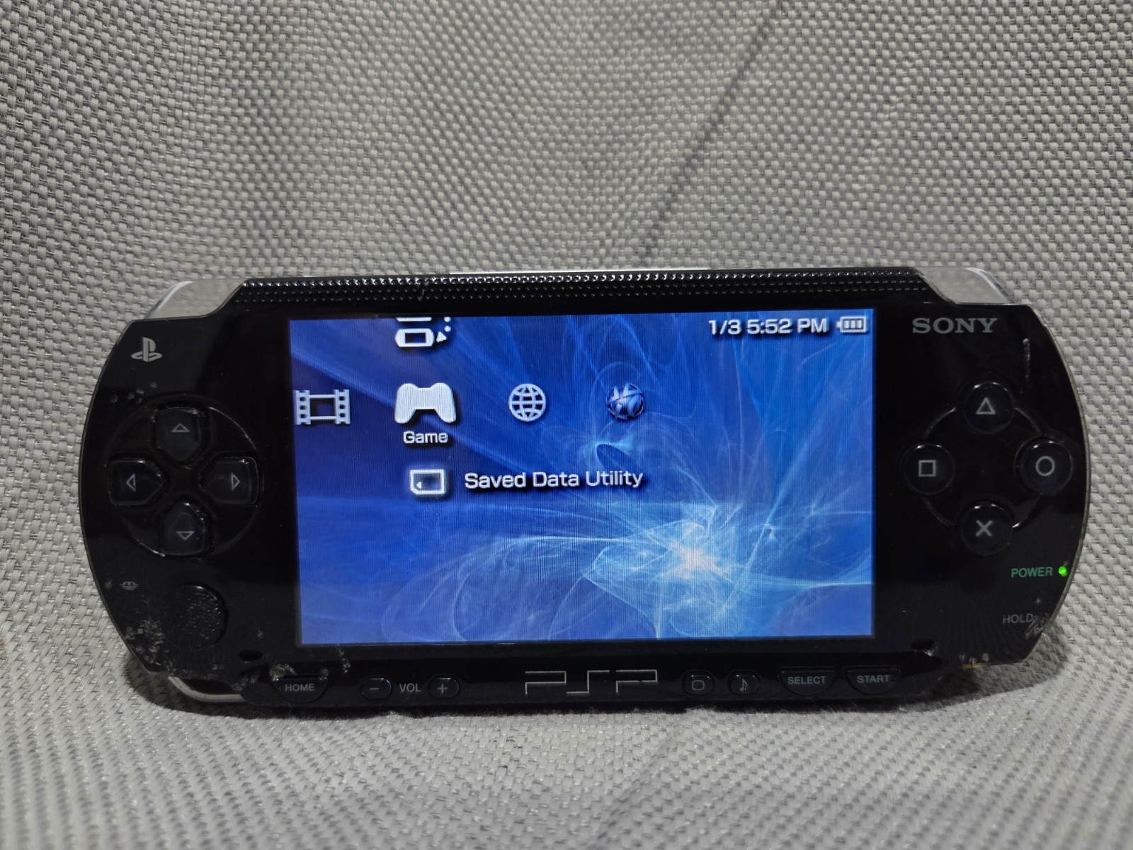 Sony PSP-1001 PlayStation Portable Handheld Console ONLY Black Fair Condition