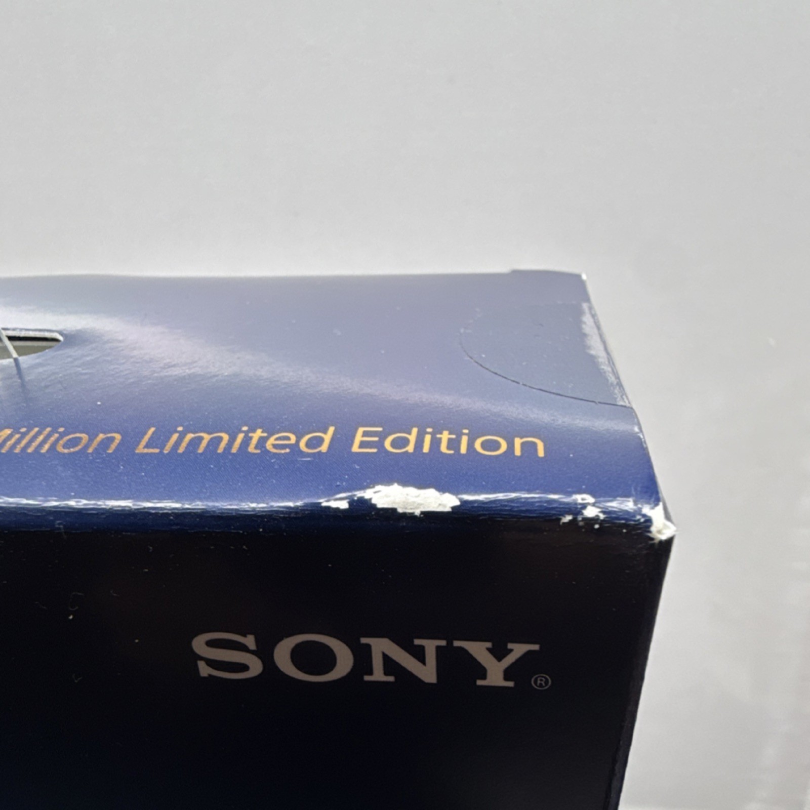 Sony PS4 DualShock 4 Wireless Controller [ 500 Million Limited Edition ] NEW