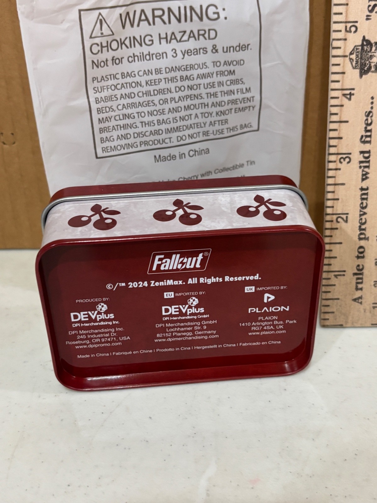 Fallout 3 4 76 !! Nuka Cola 20 Cherry Caps with Collectible Tin !! Bethesda New