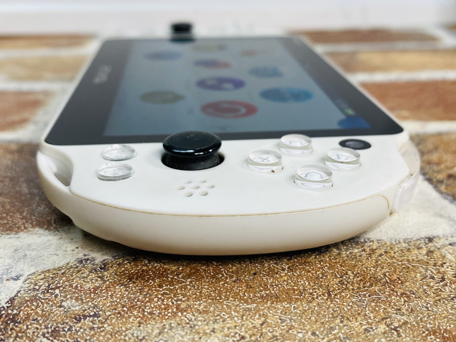 PS Vita Glacier White PCH-2000 SONY PlayStation Japan 8GB Charger Tested DDP