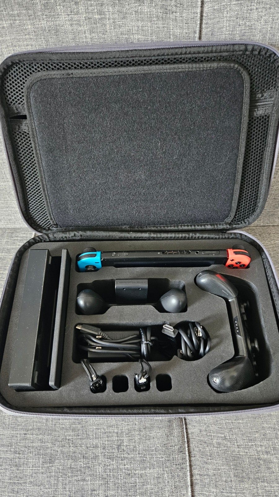 Nintendo Switch Console (Case, Controller, Free Game, 256GB SD Card incuded)