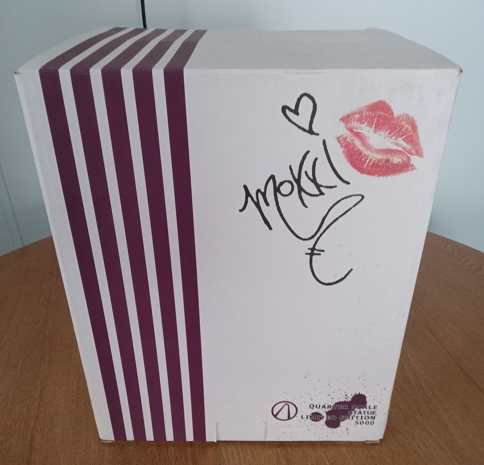 Mad Moxxi Limited Statue w/original Box MIB Borderlands Video Game