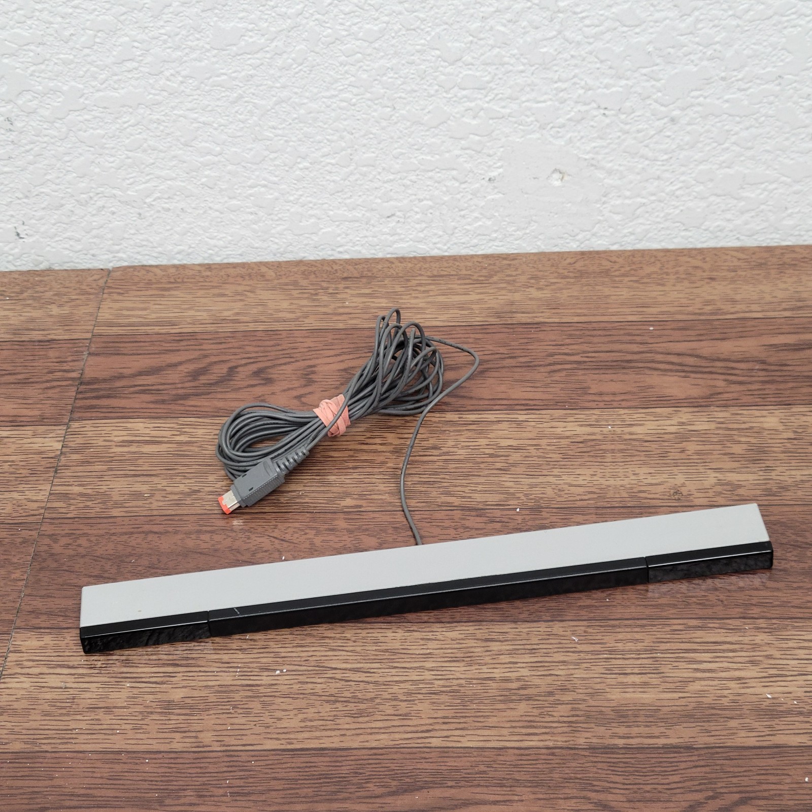 Nintendo Wii OEM Sensor Bar Wired Official RVL-014 For Wii And Wii U Very Good