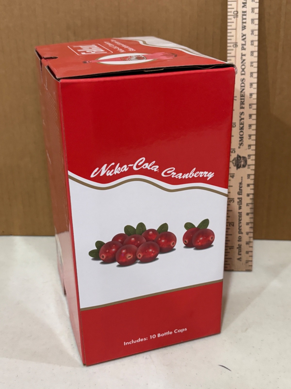 Fallout 3 4 76 !! Authentic Nuka Cola Cranberry Collectibles Glass Bottle & Caps