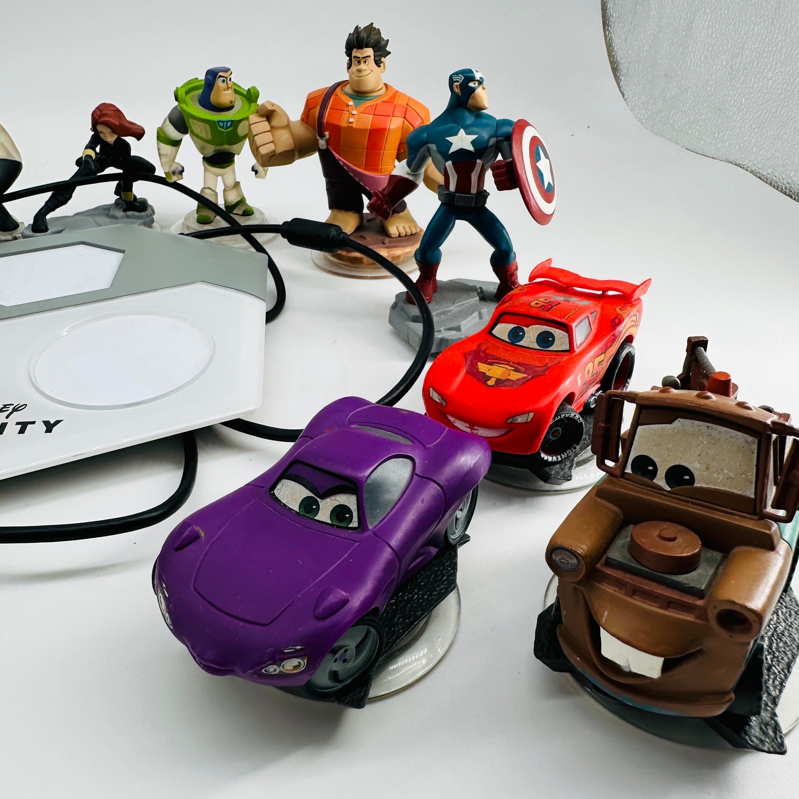 Disney Infinity Lot 13 Mickey Avengers Marvel Cars Thor Buzz Incredibles Portal