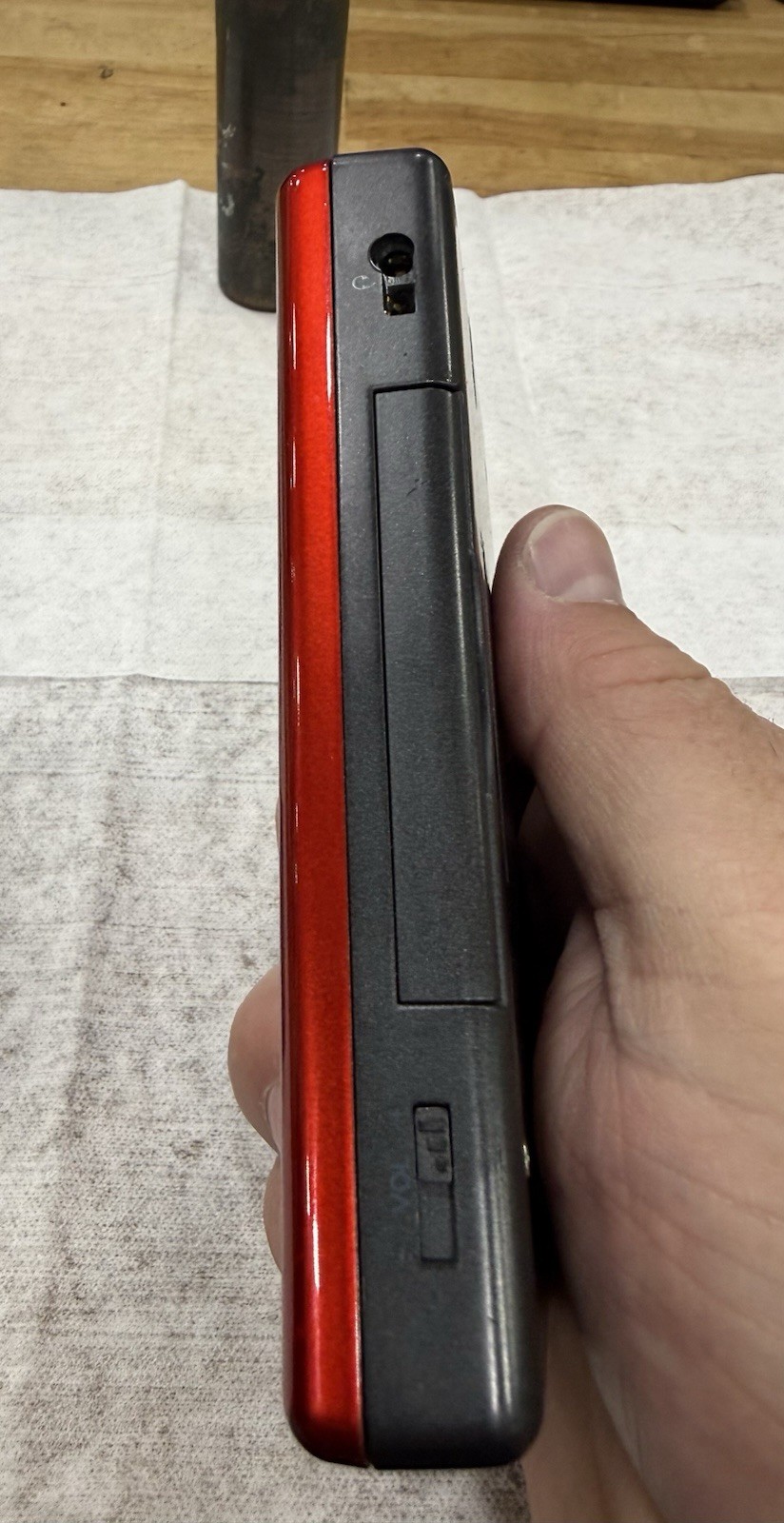 Nintendo DS Lite USG-001 Red/Black Handheld Console w/ Stylus, Charger