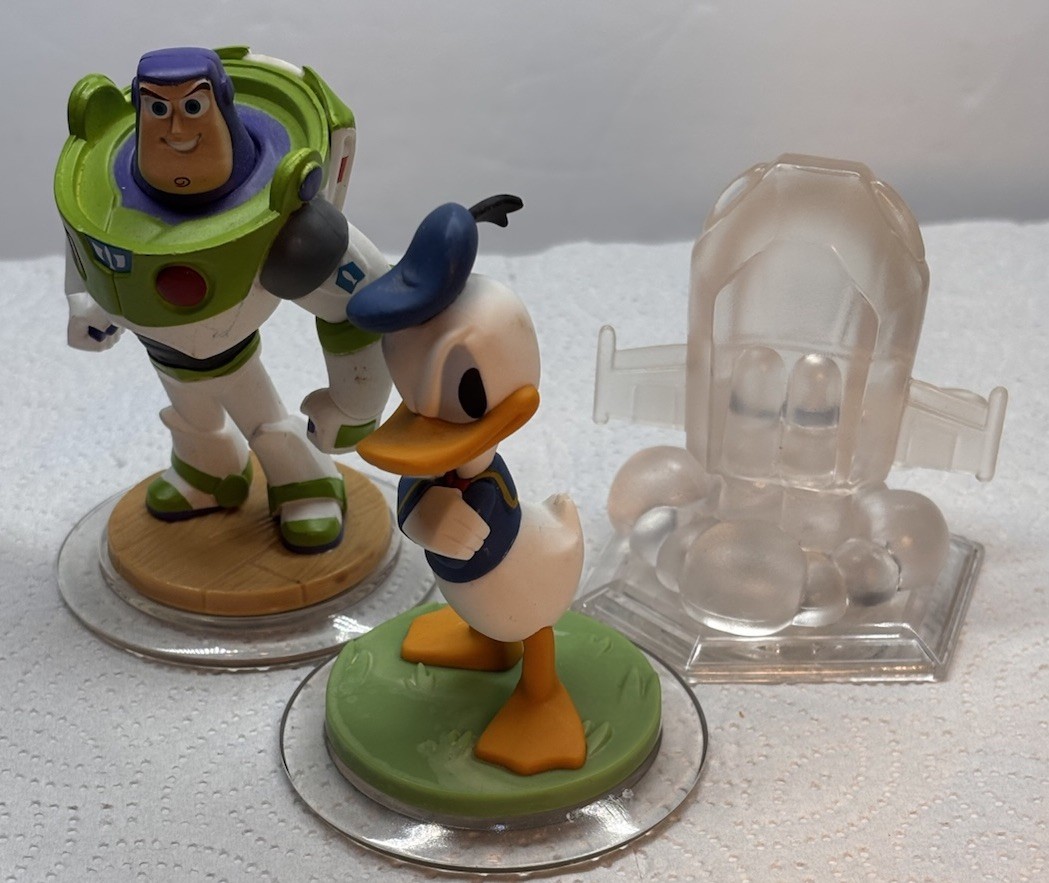 Disney Infinity Lot 1.0 Toy Story Buzz Lightyear Rocket Play Set 2.0 Donald Duck