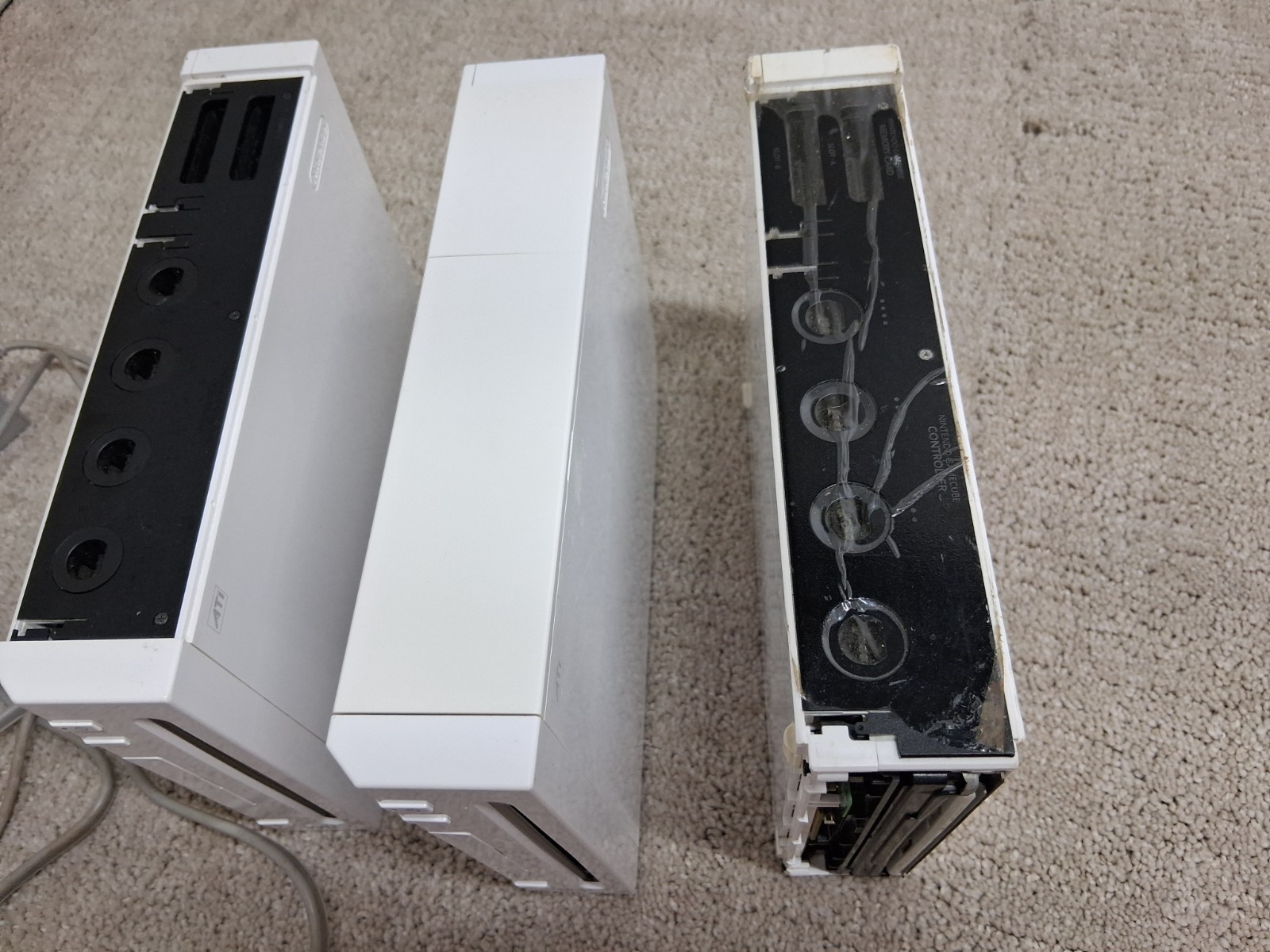 3 Nintendo Wii Console All Power On Not Tested No Cords Or Controllers RVL-001