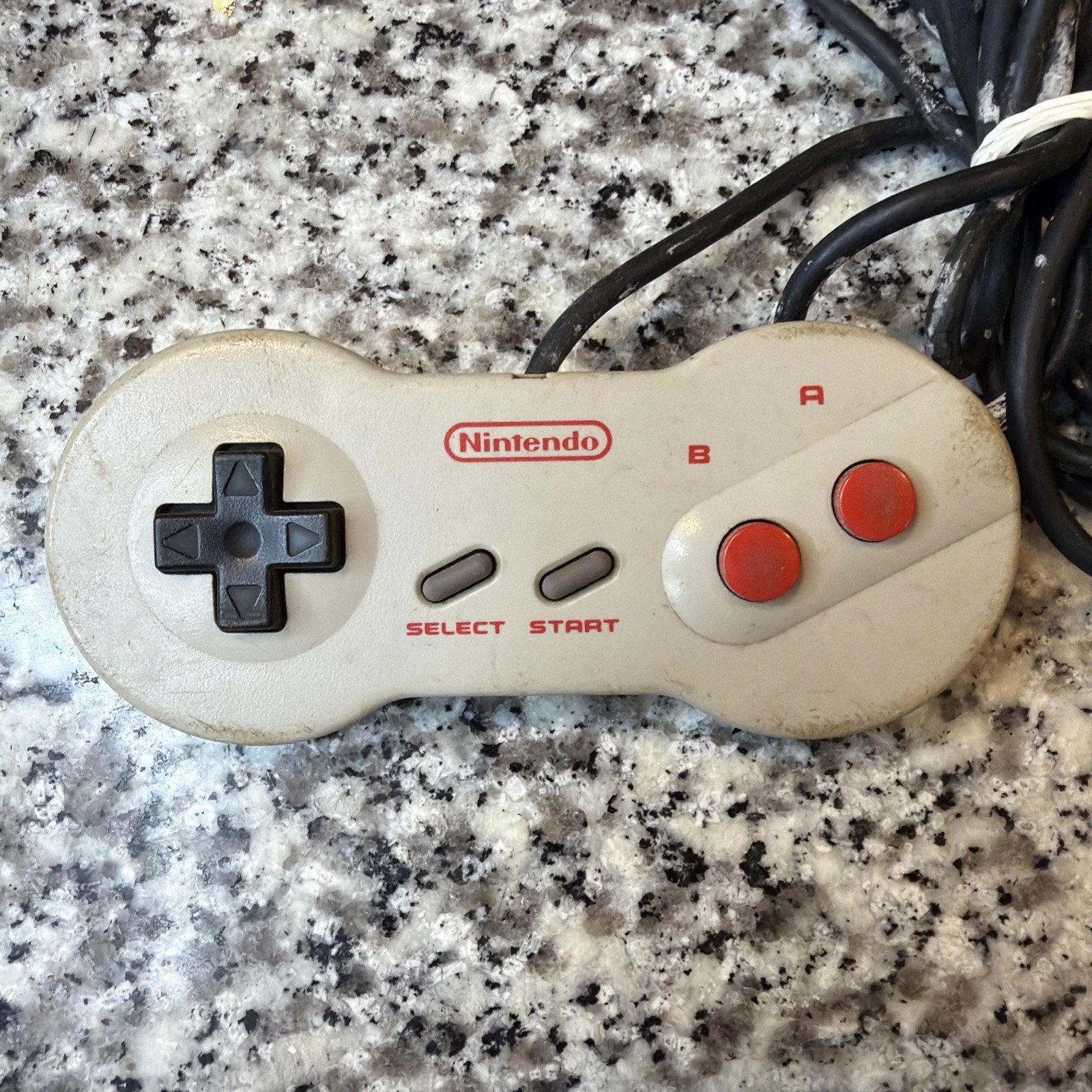 Nintendo NES NES-039 Dog Bone Controller Official Authentic Not Tested