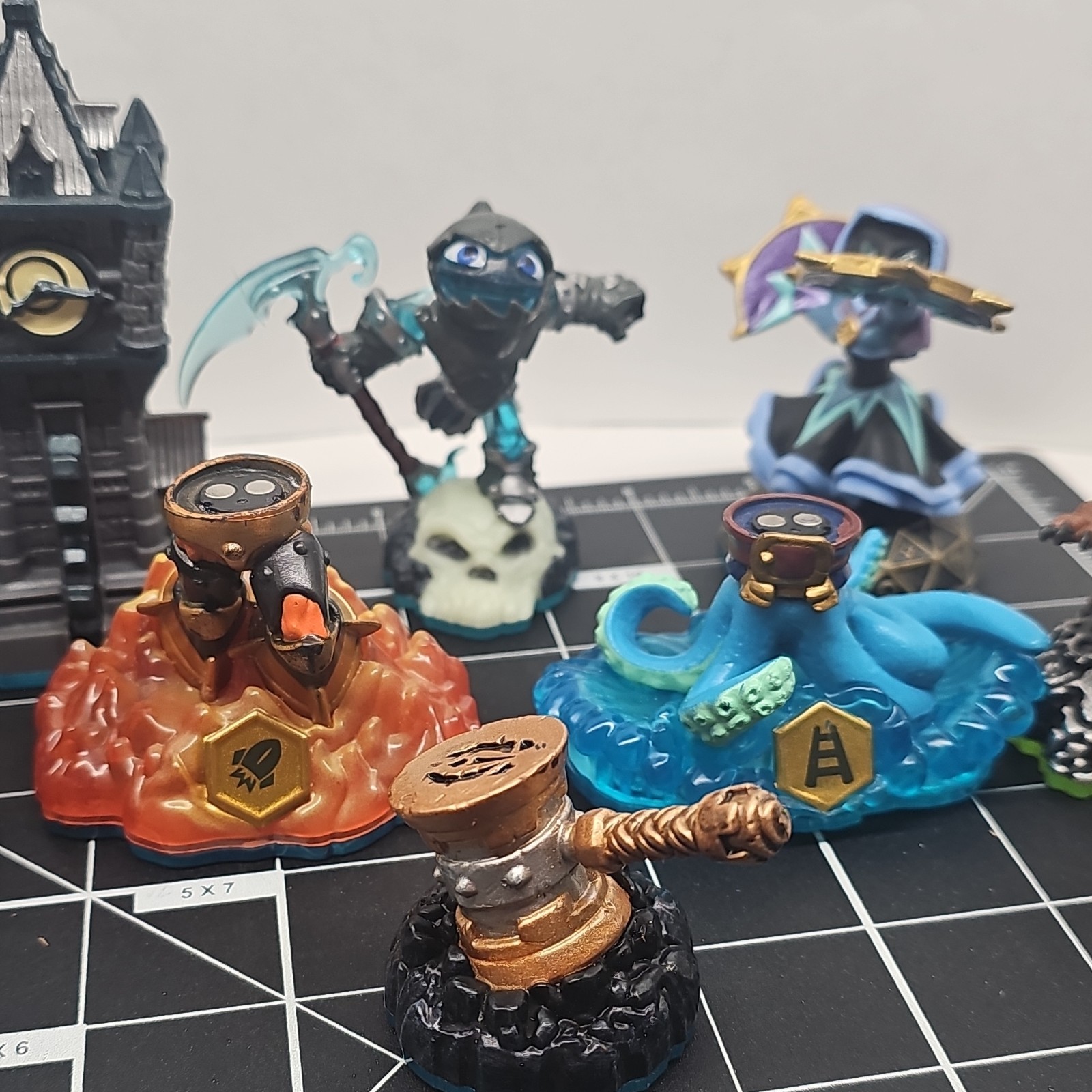 Skylanders Mixed Lot Giants Tree Rex Crusher Figures + Tower 10 Pieces
