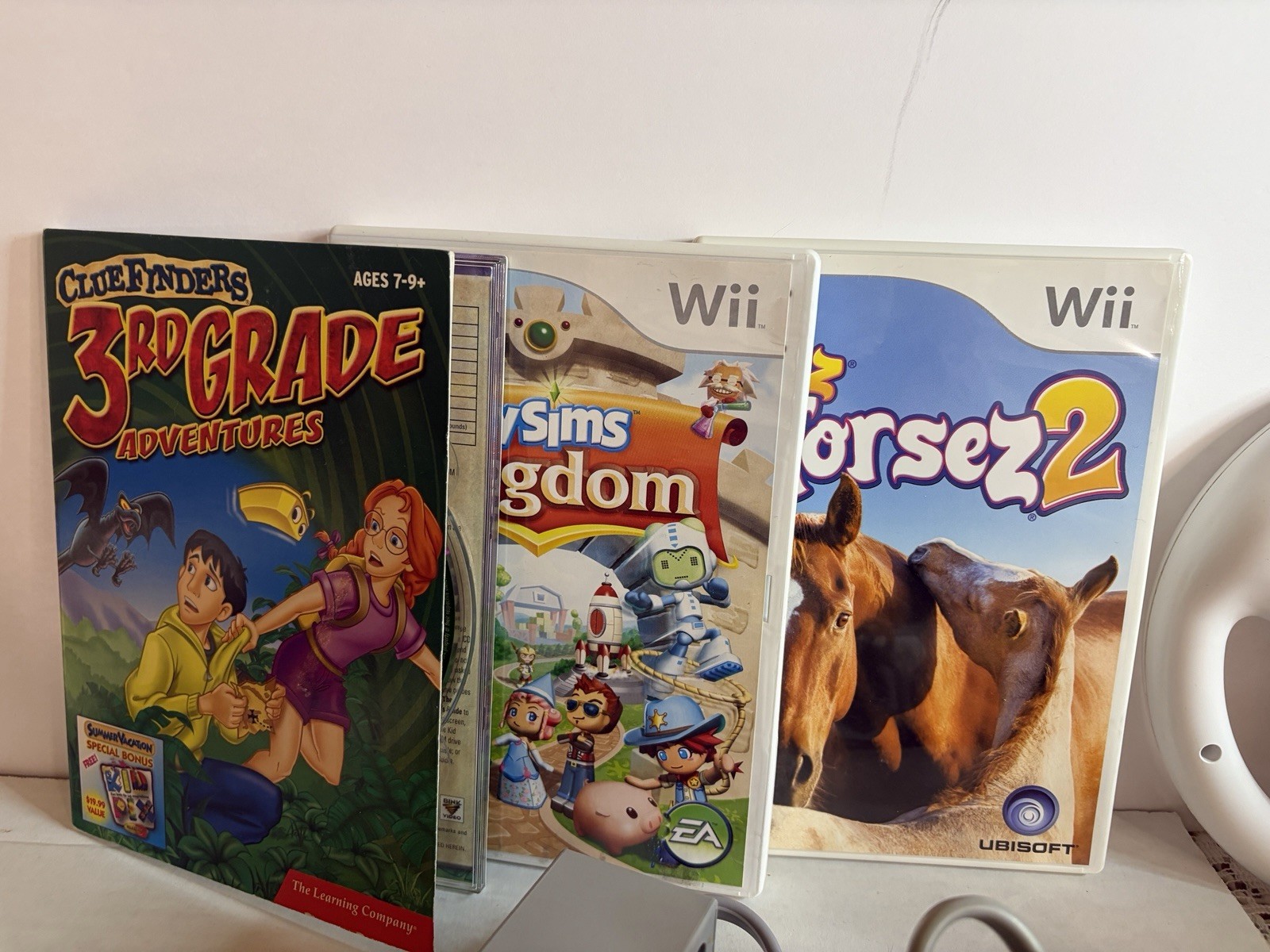 Wii video game console bundle with multiple accessories and games (untested)